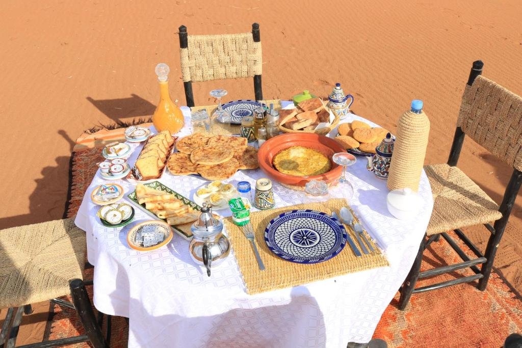Stargazing at Luxury Desert Camp
